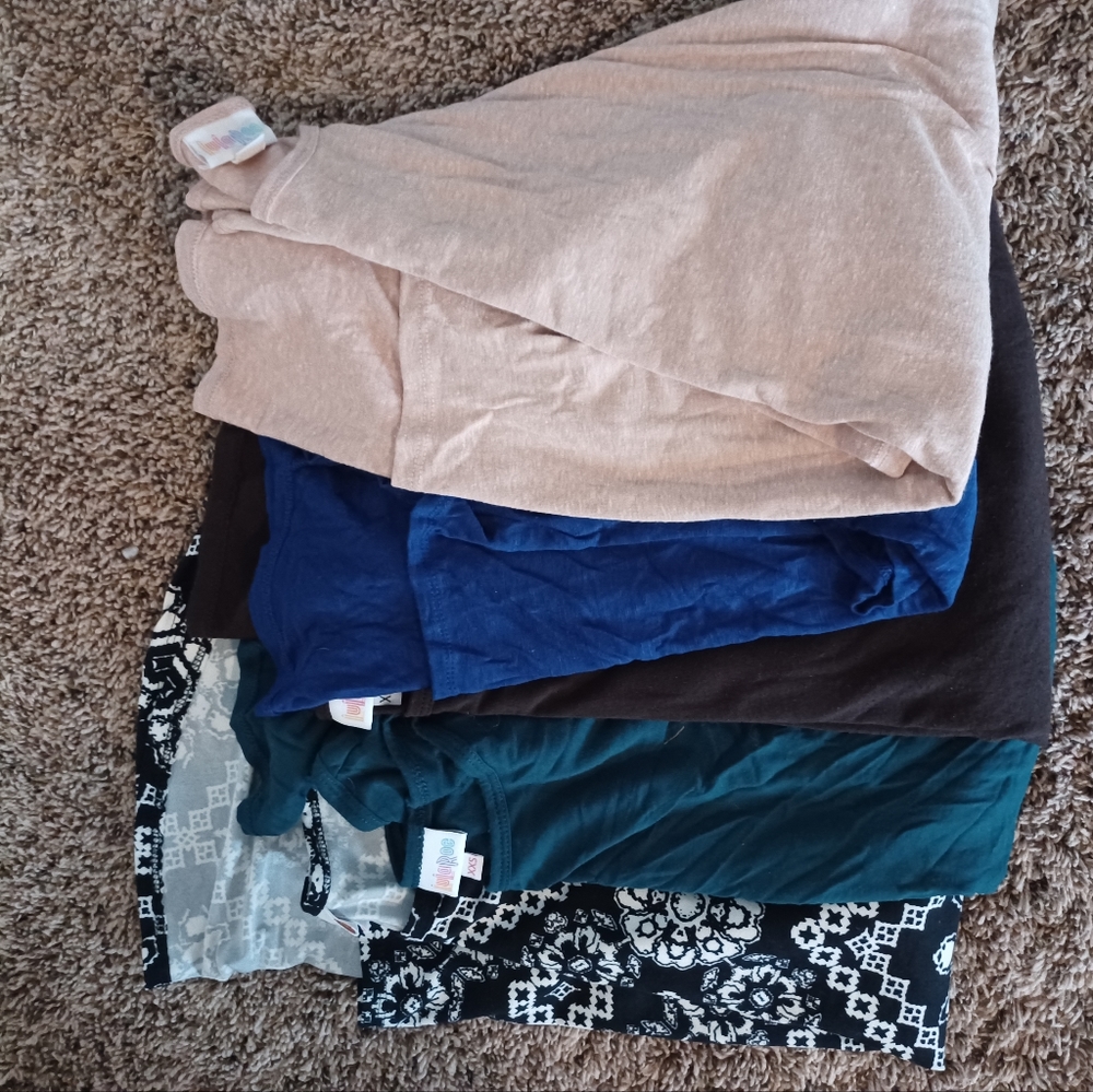 LulaRoe set of 5 Irma shirts